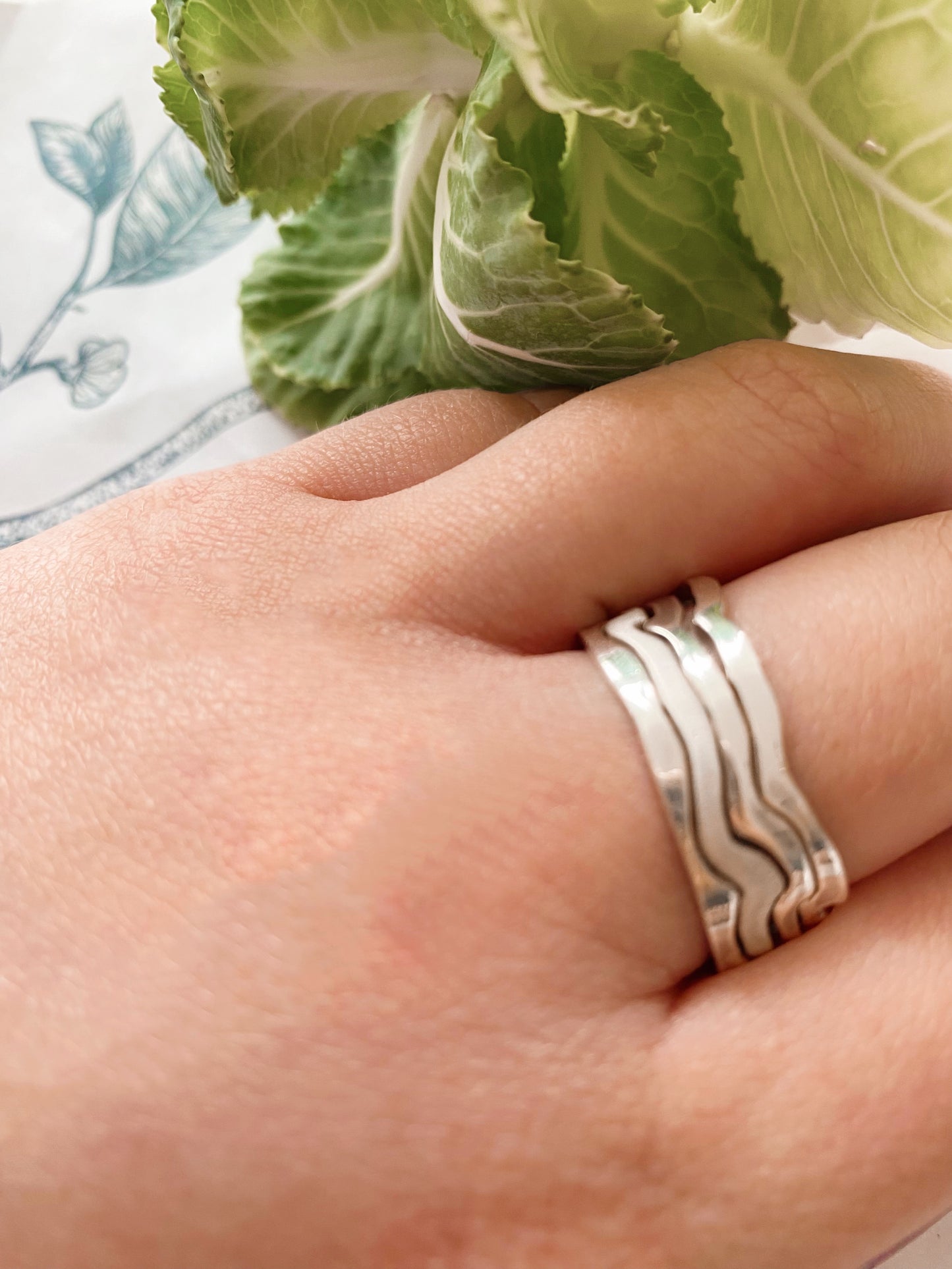 interlocking wave ring