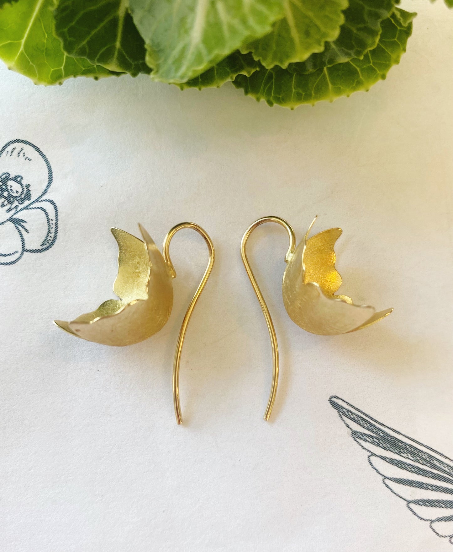Genko leaf earrings