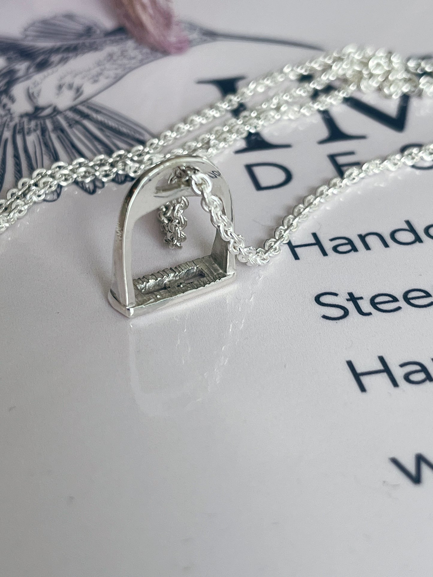 Stirrup pendant