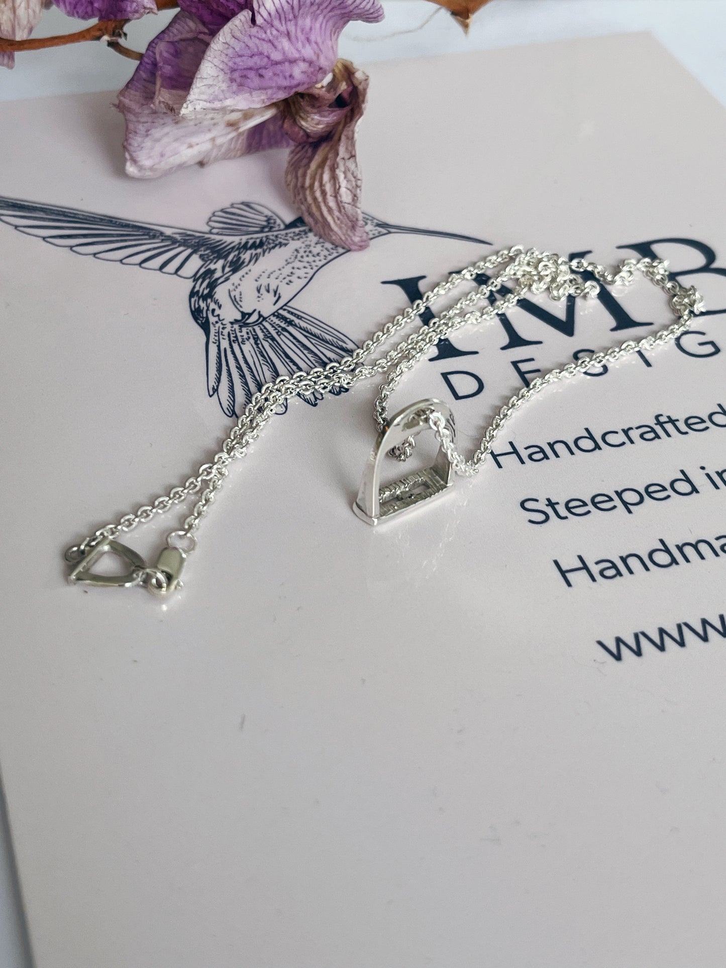 Stirrup pendant