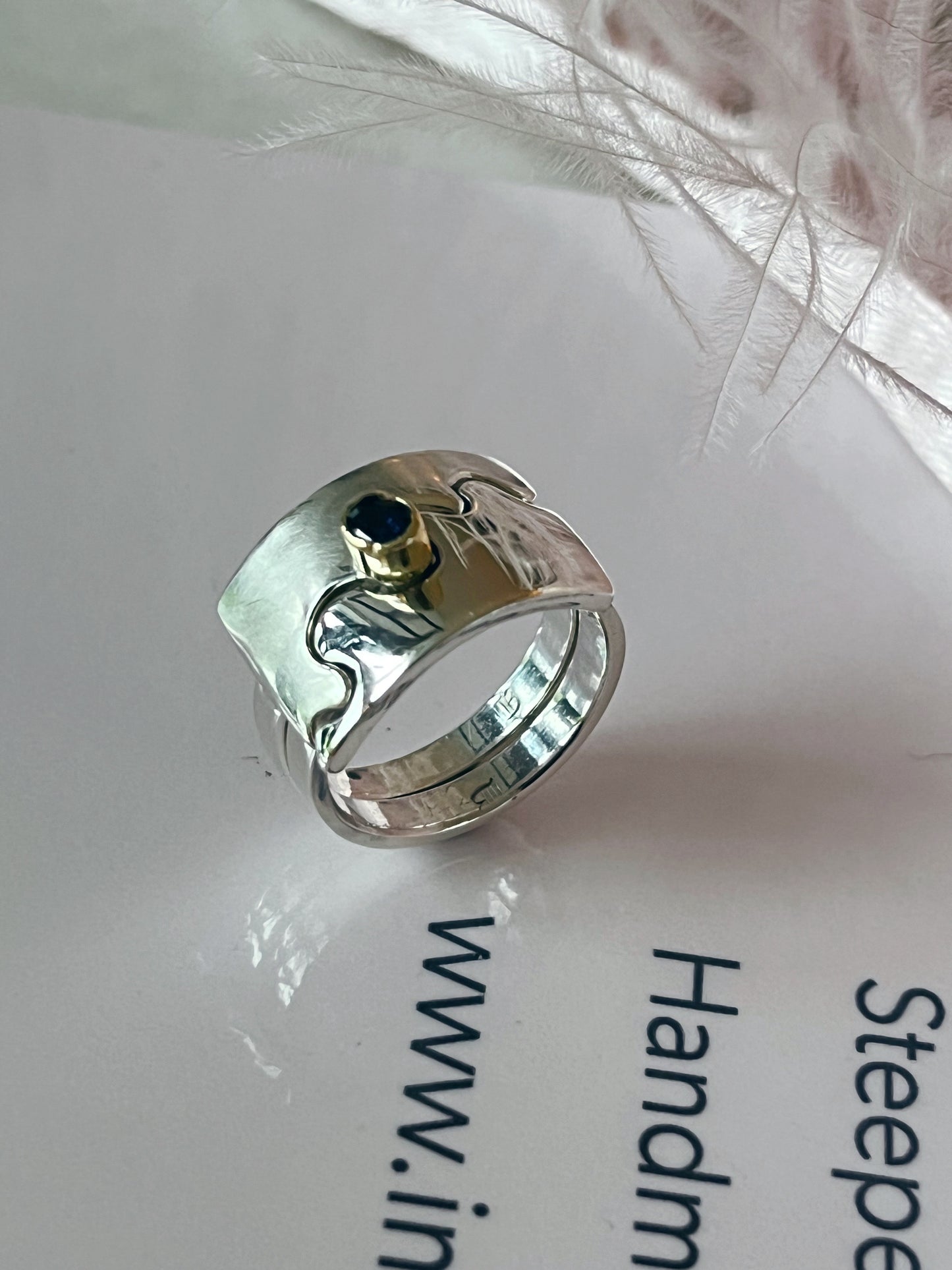 Hug ring
