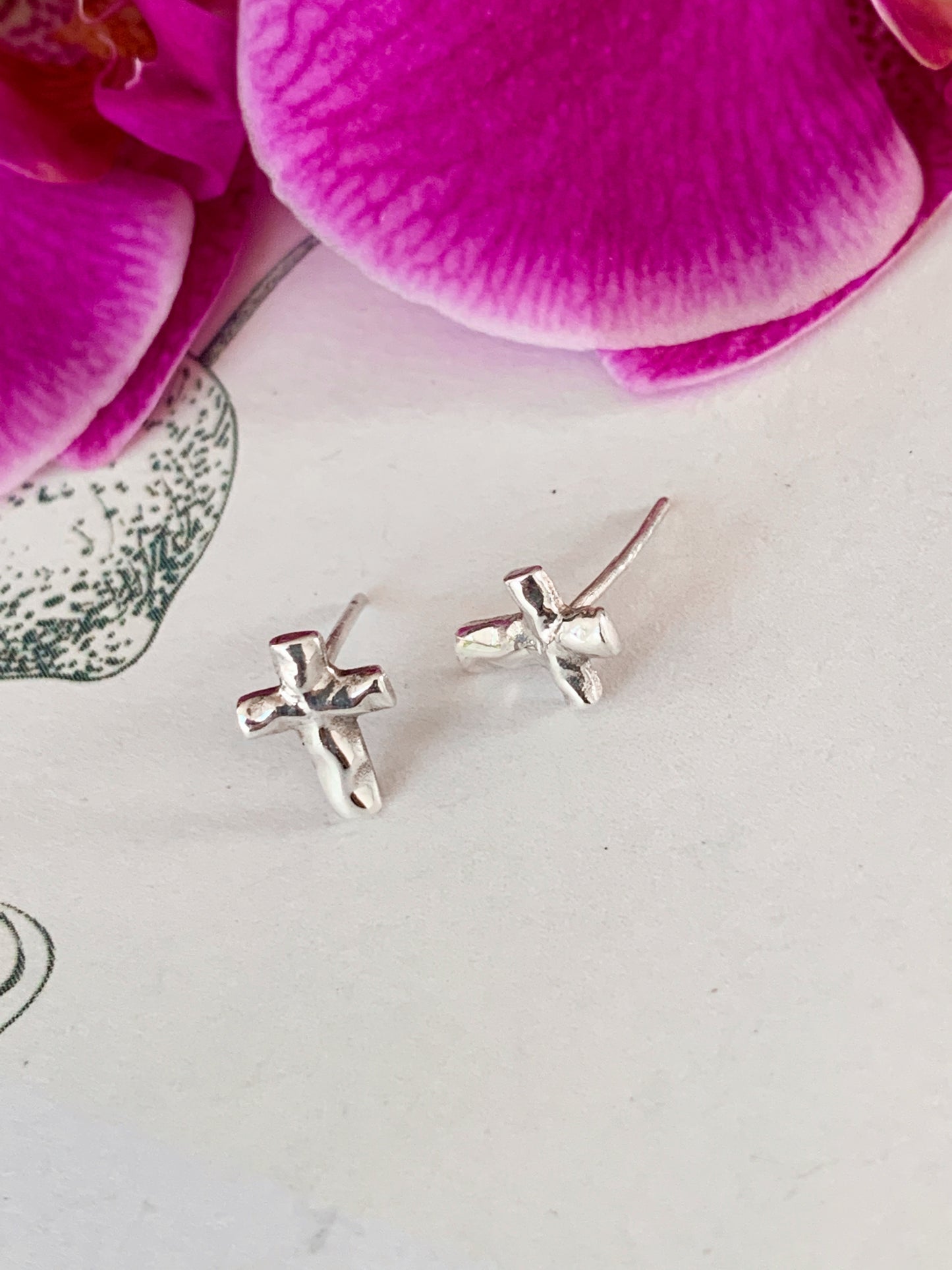 Cross studs