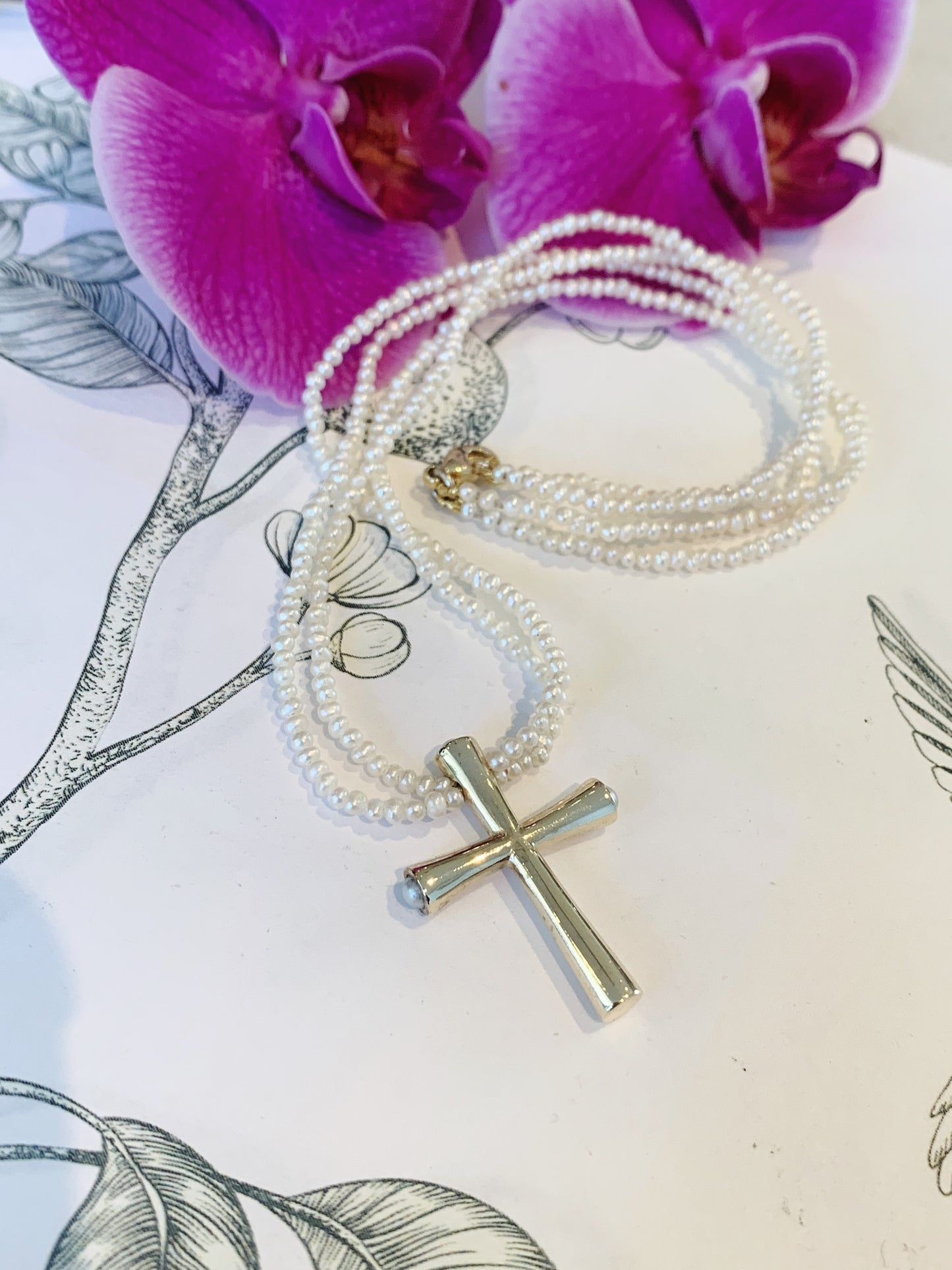 Pearl cross