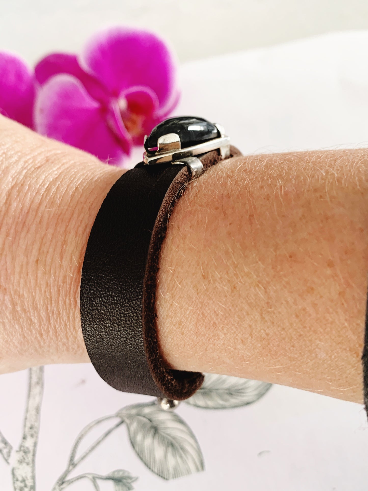 Leather armlet