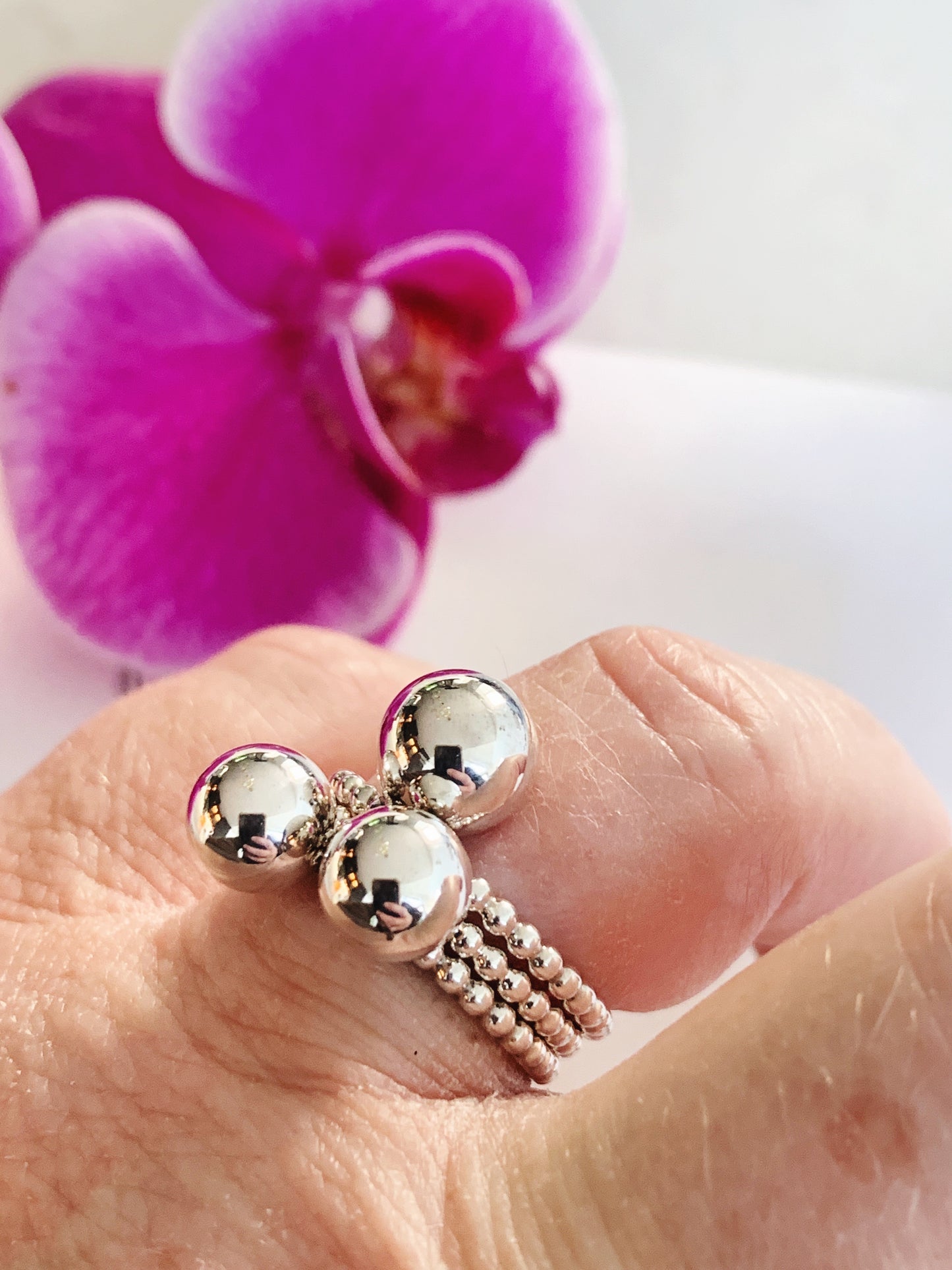 Stacking ball rings