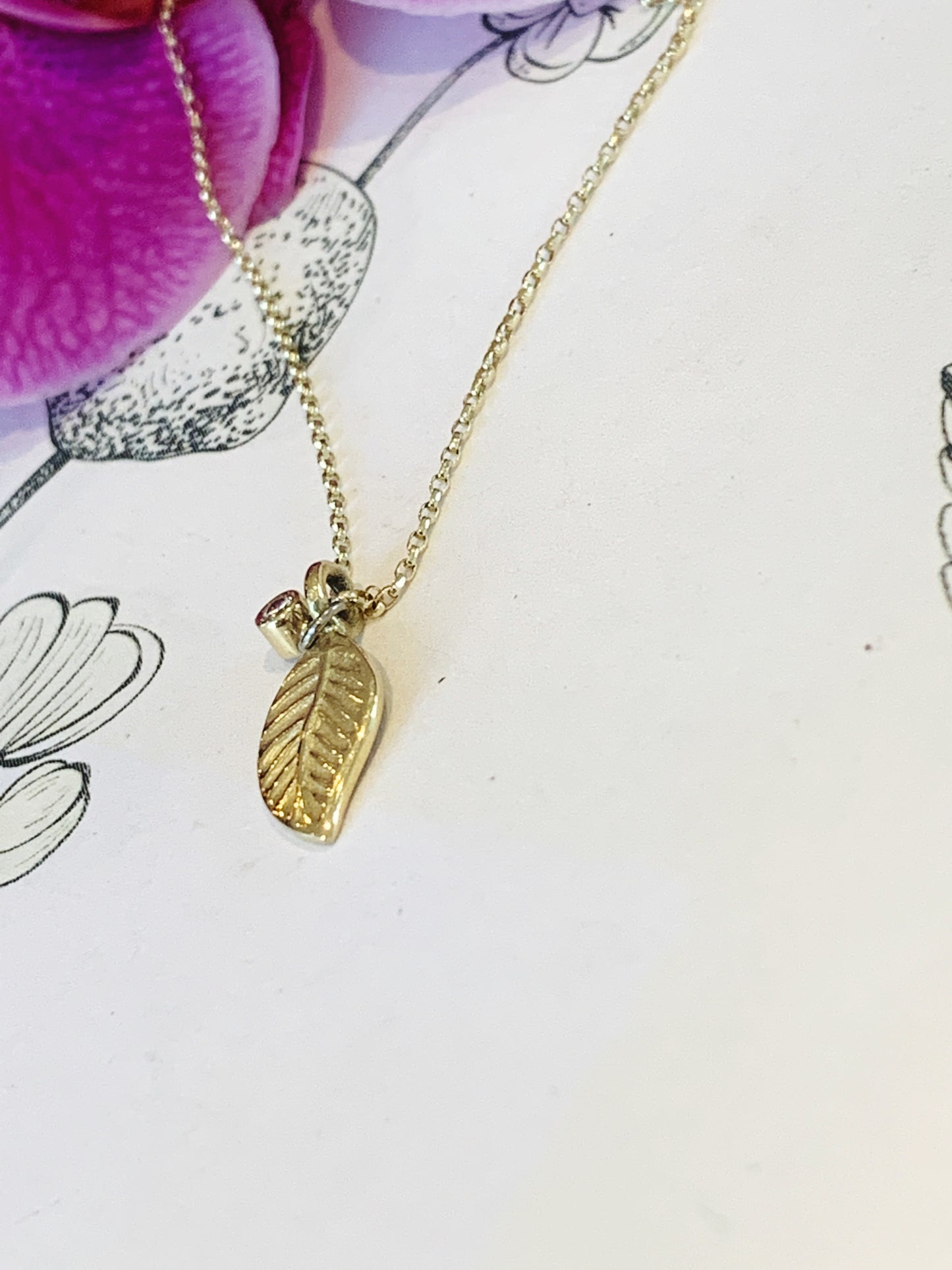 Leaf pendant