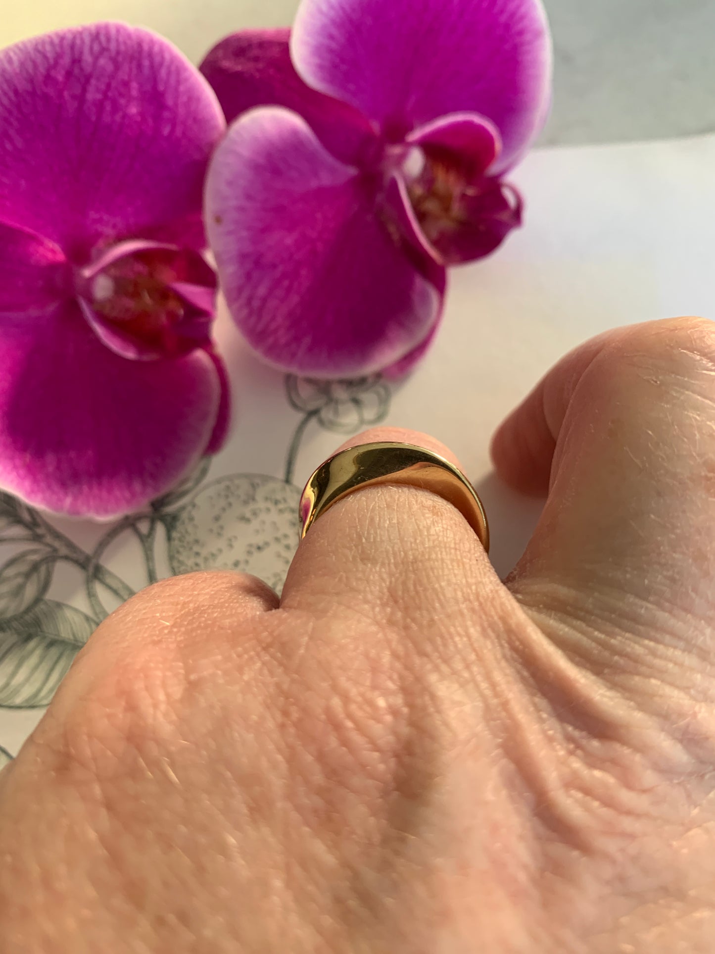 Gold twist ring