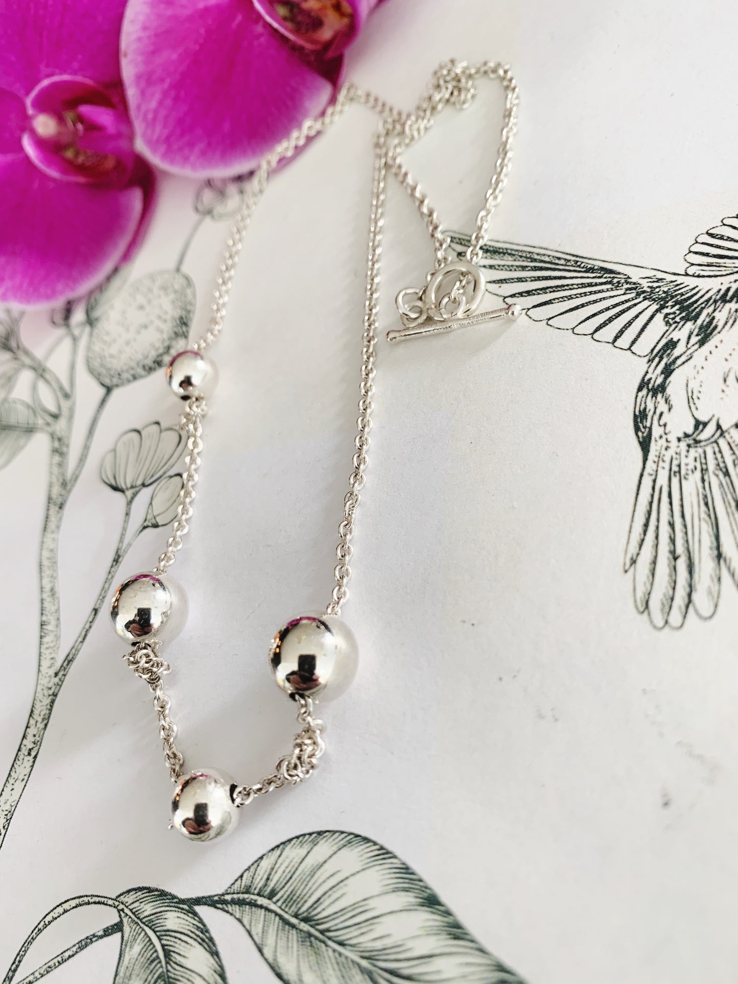 Ball necklace
