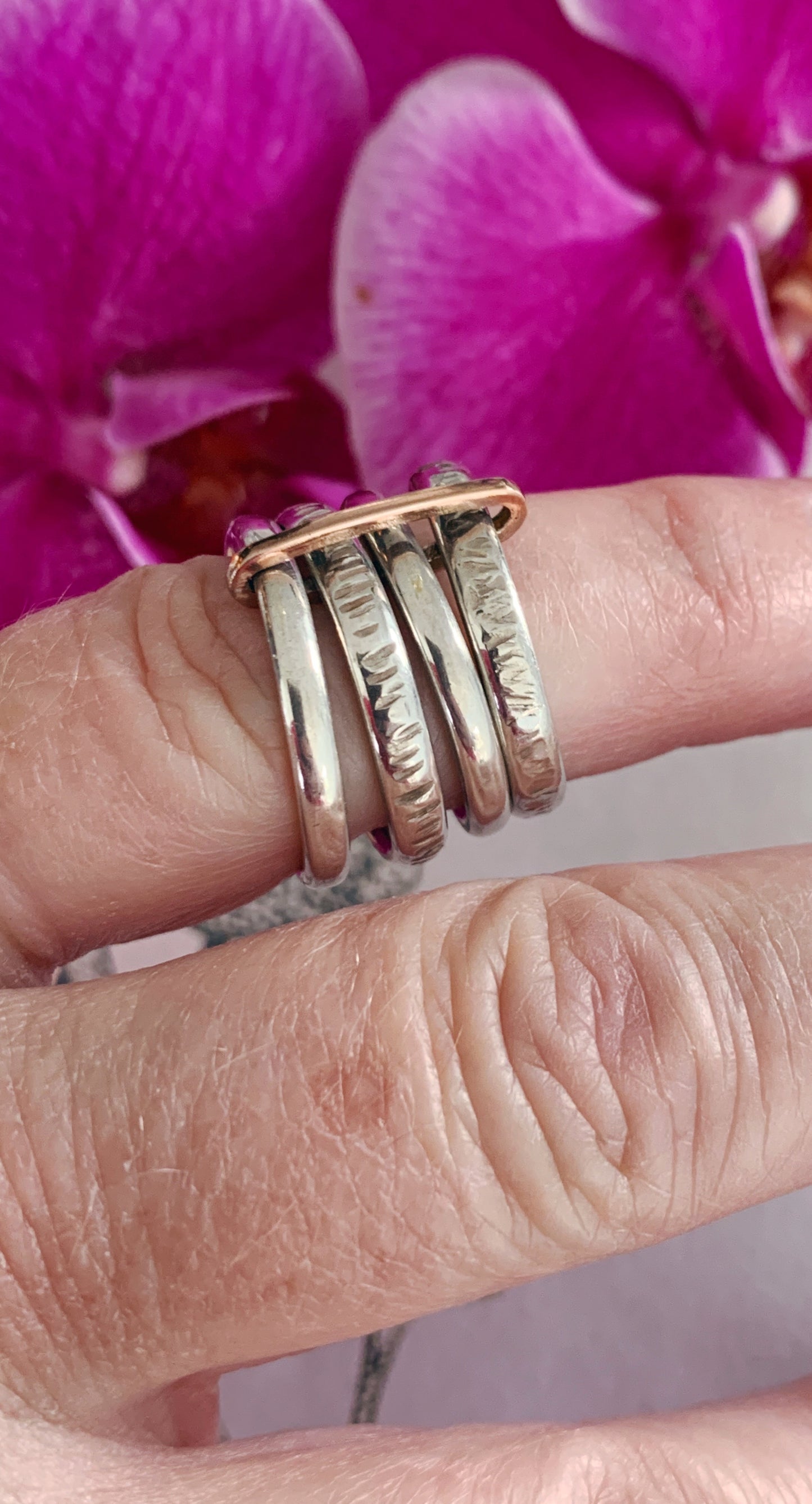 Linked ring
