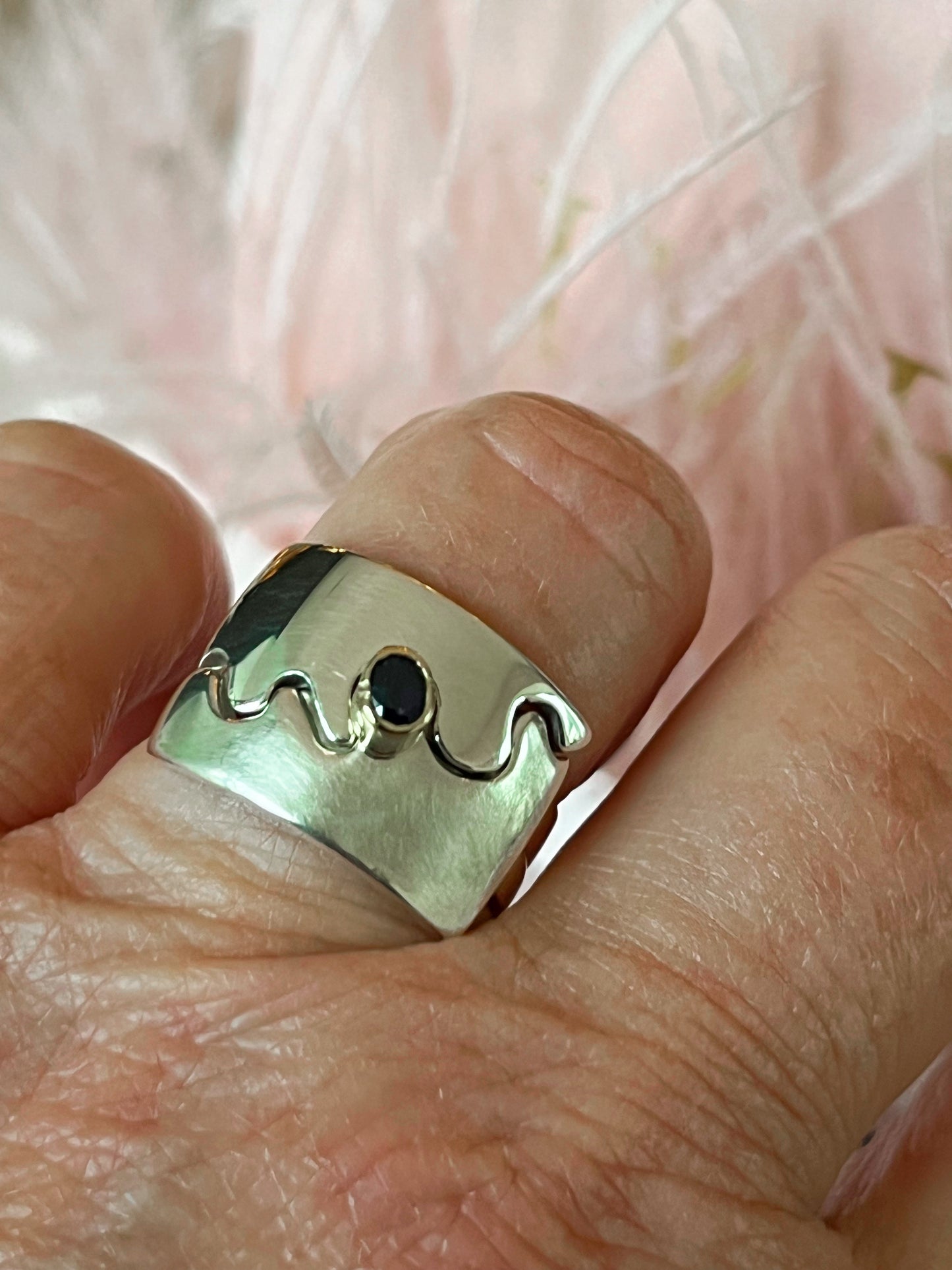 Hug ring